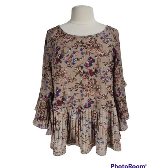 entro Floral Gray Plated Tunic Blouse Bell Sleeve Women Size M Loose Fit. 221P - Picture 1 of 6